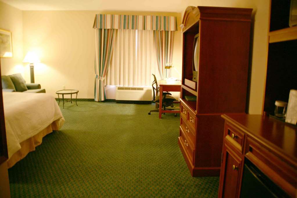 Hilton Garden Inn Cincinnati/Sharonville Room photo